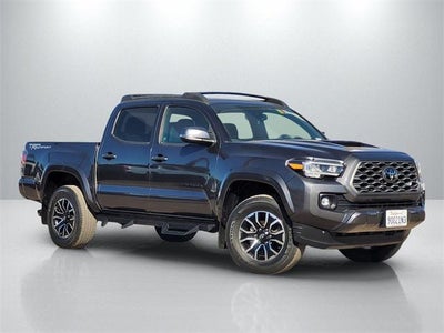 2022 Toyota Tacoma 4X2 TRD Sport 4DR Double Cab 5.0 FT SB