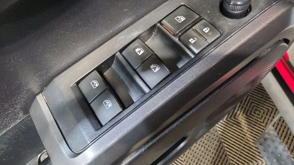 2021 Toyota Tacoma SR V6