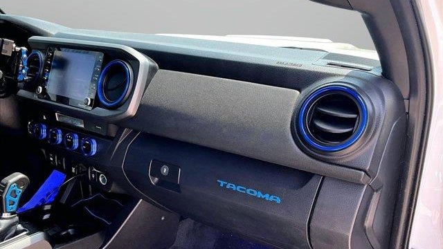 2022 Toyota Tacoma TRD Off-Road