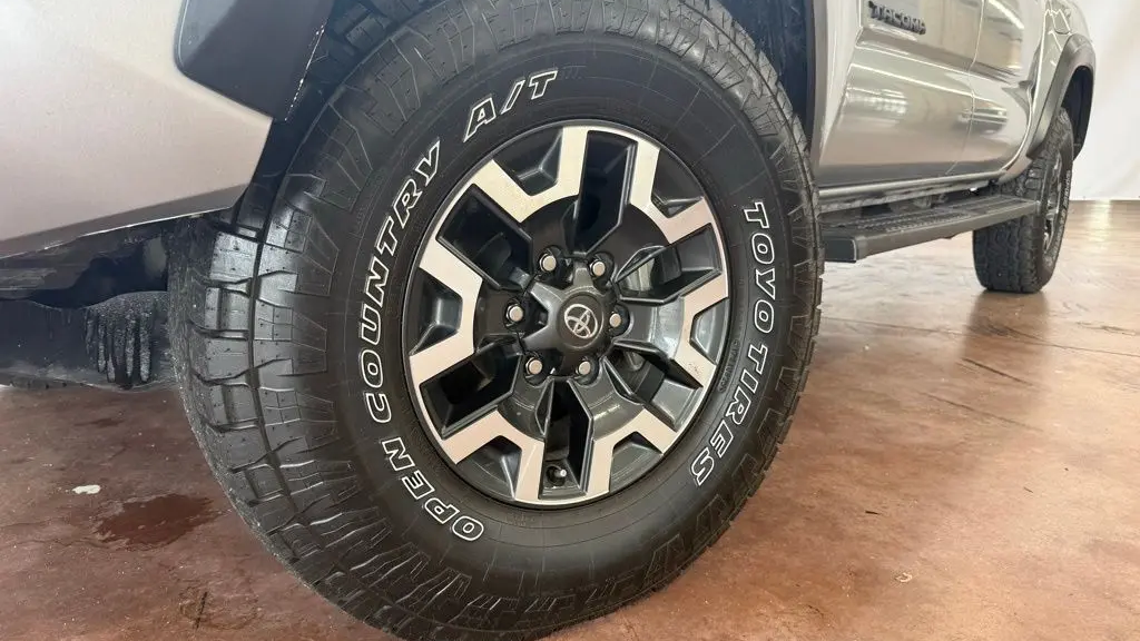 2022 Toyota Tacoma SR5 V6