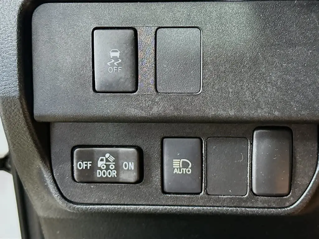 2020 Toyota Tacoma - $25,927
