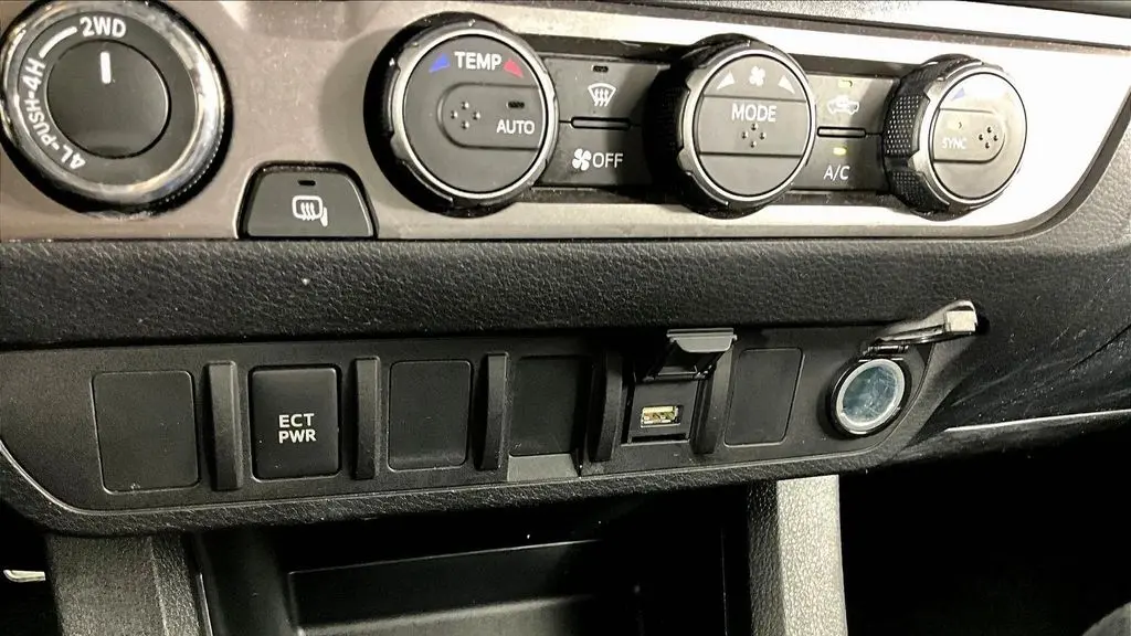 2023 Toyota Tacoma SR V6