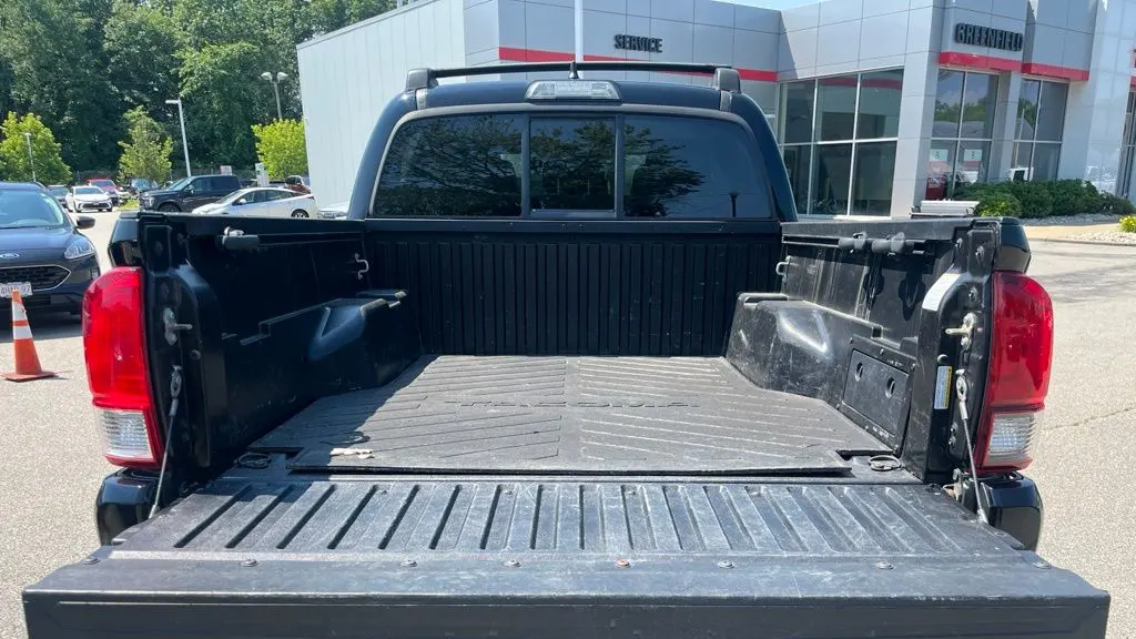 2019 Toyota Tacoma SR V6