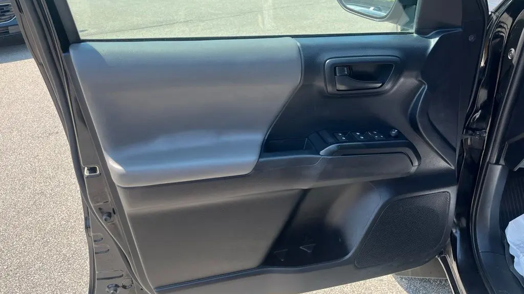 2019 Toyota Tacoma SR V6