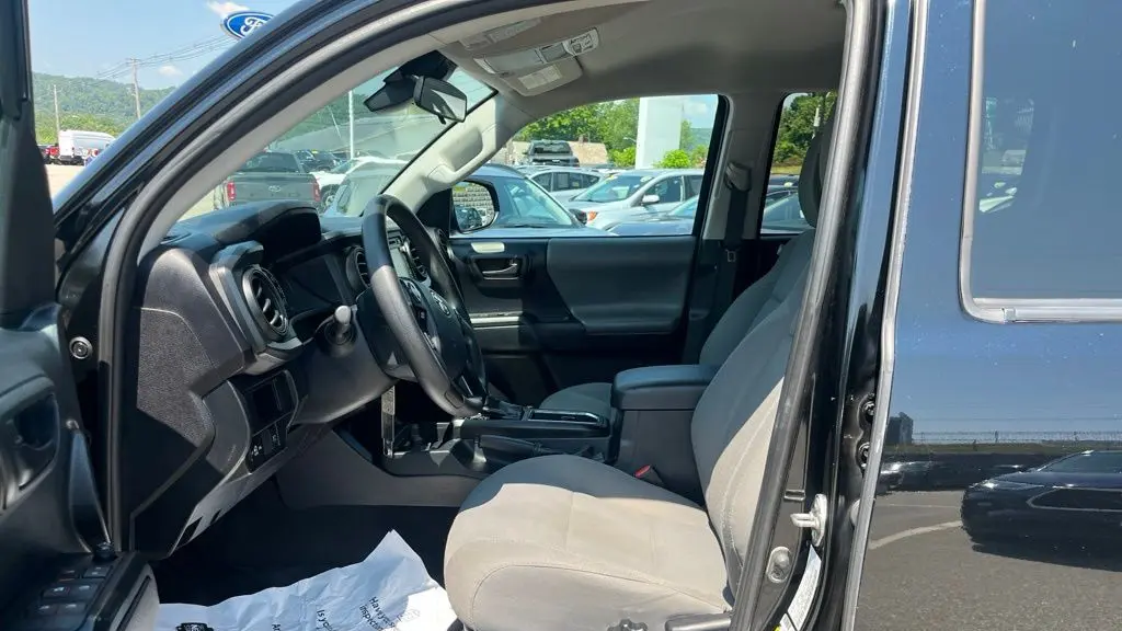 2019 Toyota Tacoma SR V6