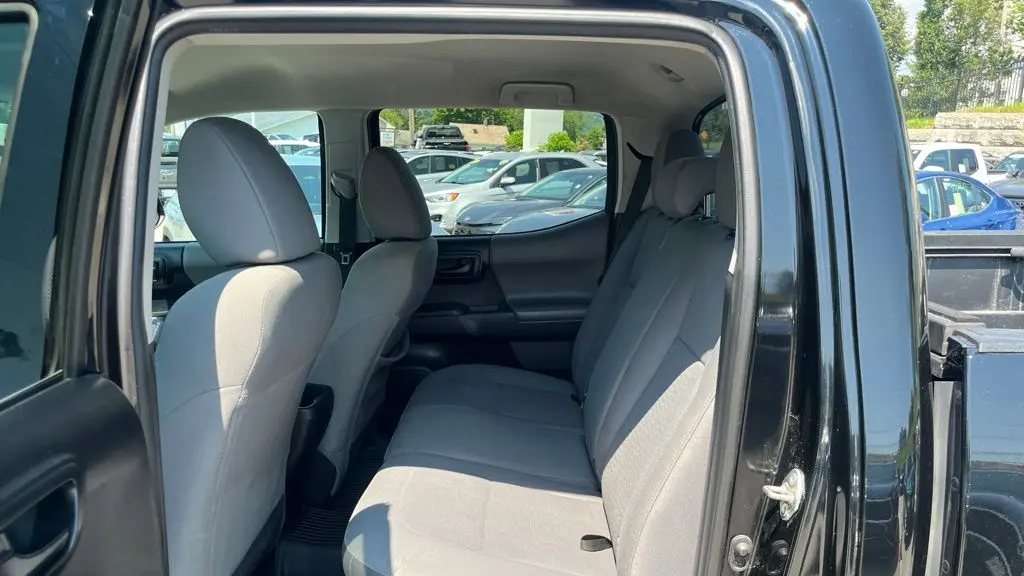 2019 Toyota Tacoma SR V6