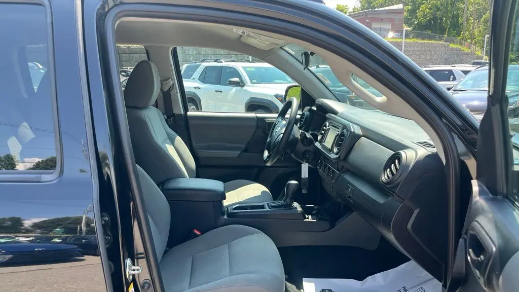 2019 Toyota Tacoma SR V6