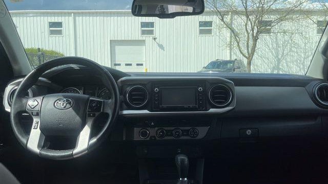 2017 Toyota Tacoma SR V6