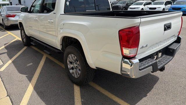 2017 Toyota Tacoma SR V6