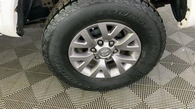 2017 Toyota Tacoma SR V6