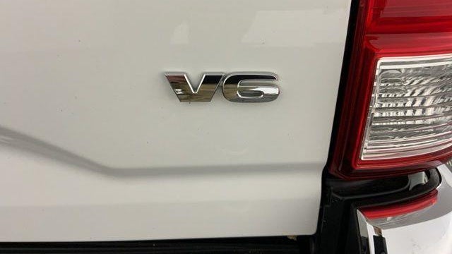 2017 Toyota Tacoma SR V6