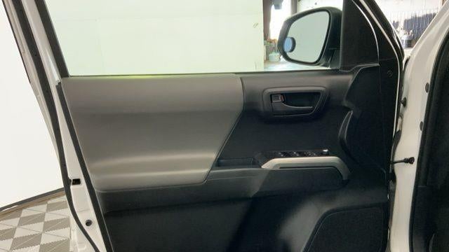 2017 Toyota Tacoma SR V6