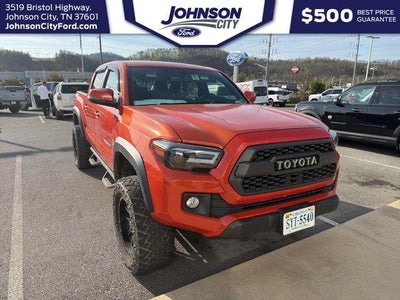 Photo of a 2017 Toyota Tacoma 4X4 TRD Off-Road 4DR Double Cab 5.0 FT SB 6A for sale