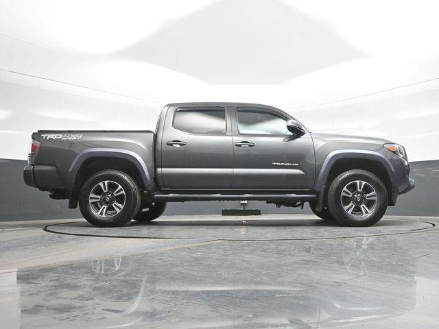 2018 Toyota Tacoma - $28,981