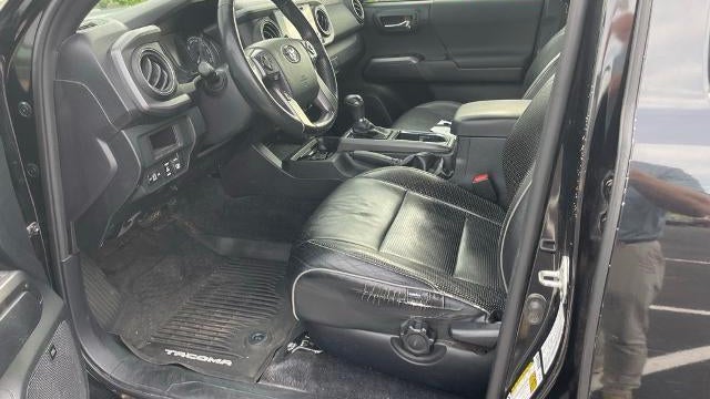 2017 Toyota Tacoma SR V6