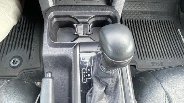 2017 Toyota Tacoma SR V6