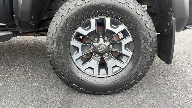 2022 Toyota Tacoma SR V6