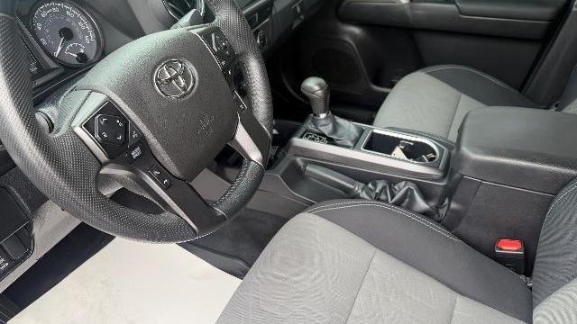 2022 Toyota Tacoma SR V6