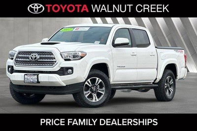 2017 Toyota Tacoma 4X4 TRD Off-Road 4DR Double Cab 5.0 FT SB 6A