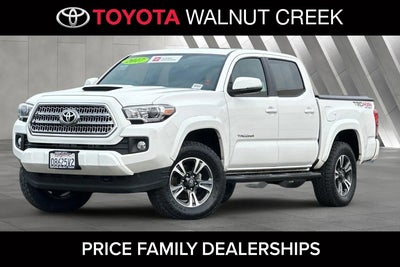 2017 Toyota Tacoma 4X4 TRD Off-Road 4DR Double Cab 5.0 FT SB 6A