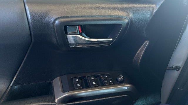 2020 Toyota Tacoma SR V6