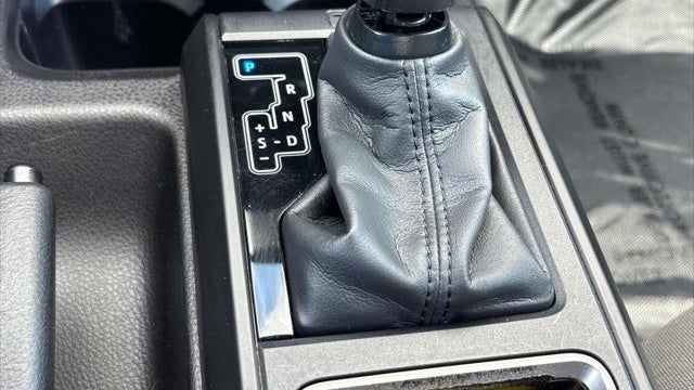 2022 Toyota Tacoma SR V6