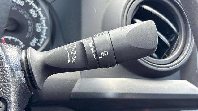2022 Toyota Tacoma SR V6