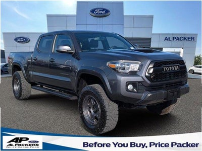 Photo of a 2017 Toyota Tacoma 4X4 TRD Sport 4DR Double Cab 6.1 FT LB for sale