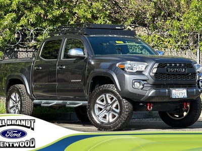 Photo of a 2016 Toyota Tacoma 4X2 Limited 4DR Double Cab 5.0 FT SB for sale