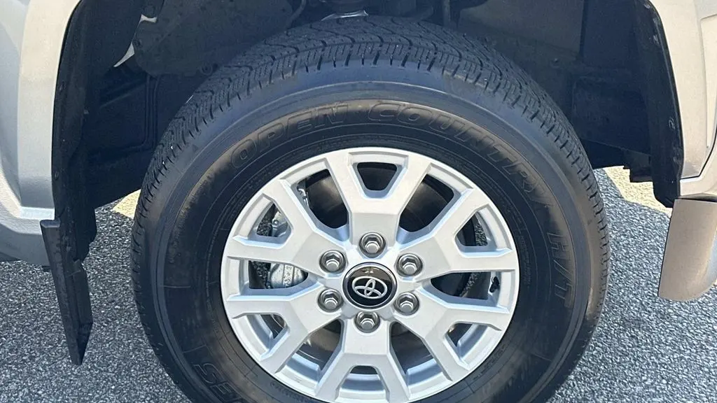 2024 Toyota Tacoma SR5