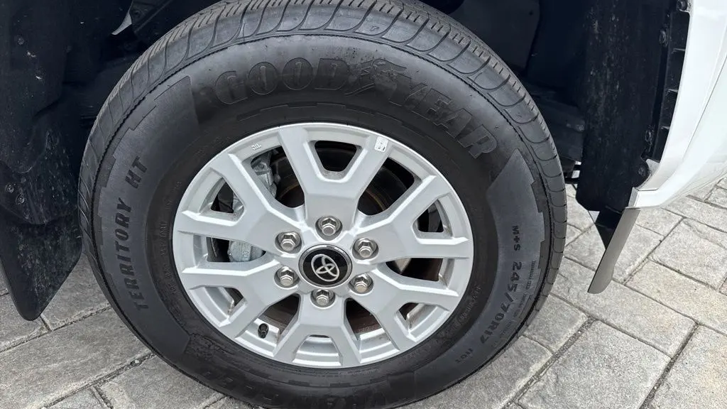 2025 Toyota Tacoma SR5