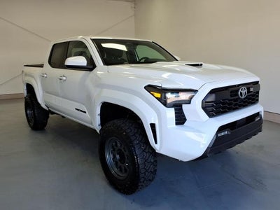 2025 Toyota Tacoma 4X2 SR5 4DR Double Cab 5.0 FT SB