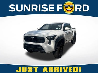 2024 Toyota Tacoma 4X4 SR5 4DR Double Cab 5.0 FT SB