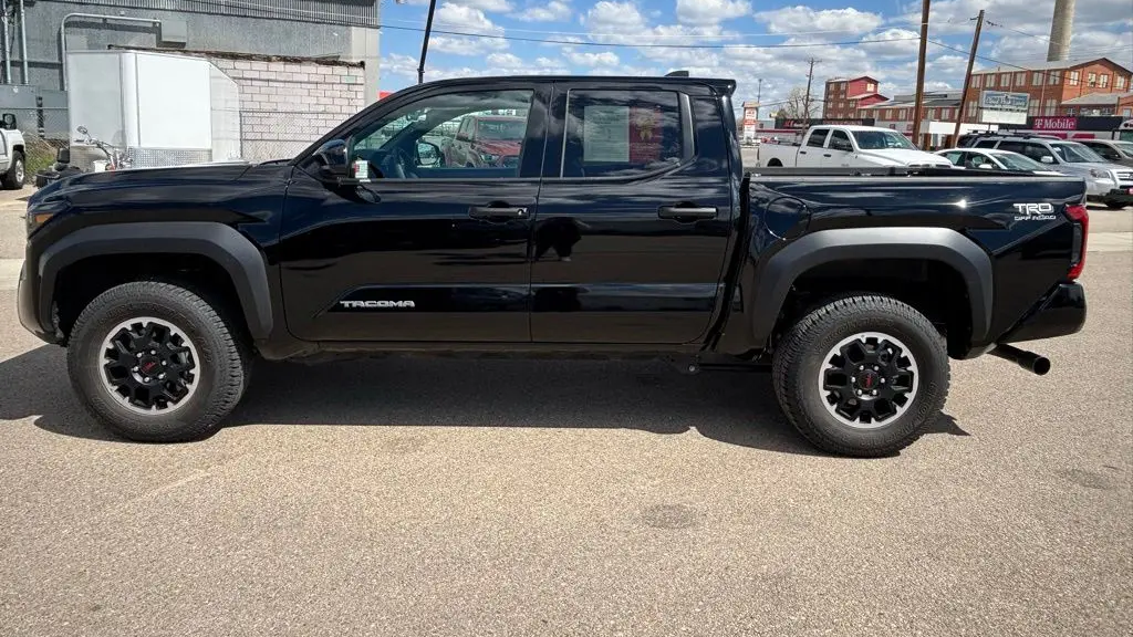 2025 Toyota Tacoma TRD Off-Road