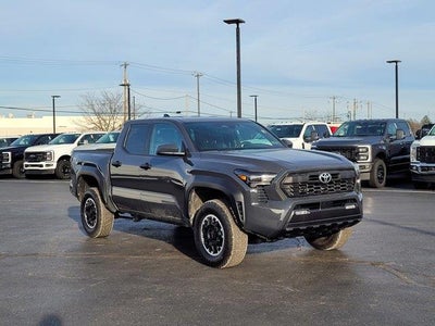 2024 Toyota Tacoma 4X4 SR5 4DR Double Cab 5.0 FT SB