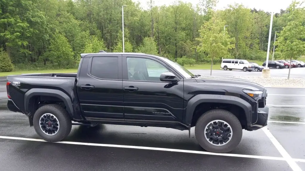 2024 Toyota Tacoma SR5