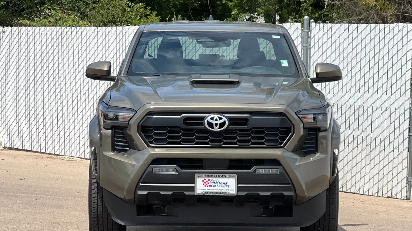 2025 Toyota Tacoma SR5