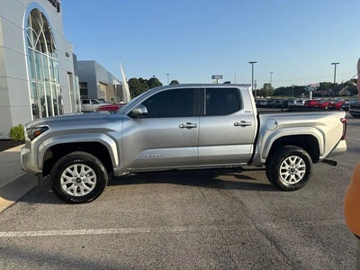 2024 Toyota Tacoma 4X4 SR5 4DR Double Cab 5.0 FT SB