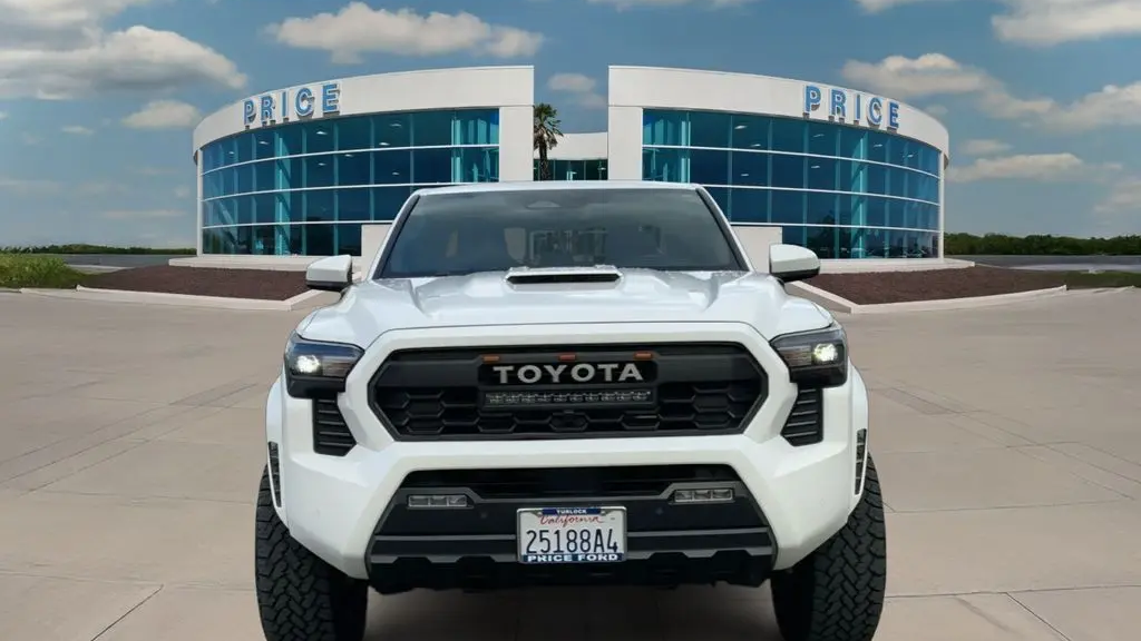 2024 Toyota Tacoma SR5