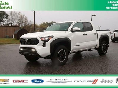 2025 Toyota Tacoma 4X4 SR5 4DR Double Cab 5.0 FT SB