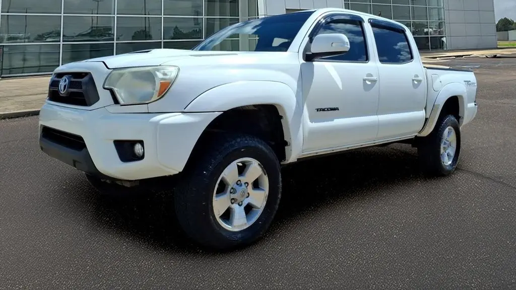 Preowned 2014 Toyota Tacoma V6 for Sale