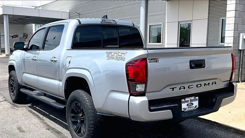 2022 Toyota Tacoma SR