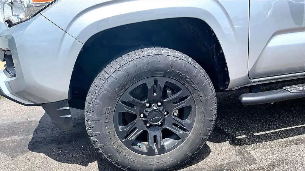2022 Toyota Tacoma SR