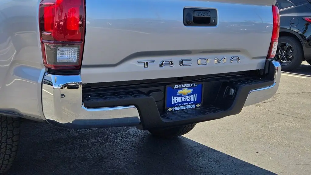 2022 Toyota Tacoma SR5