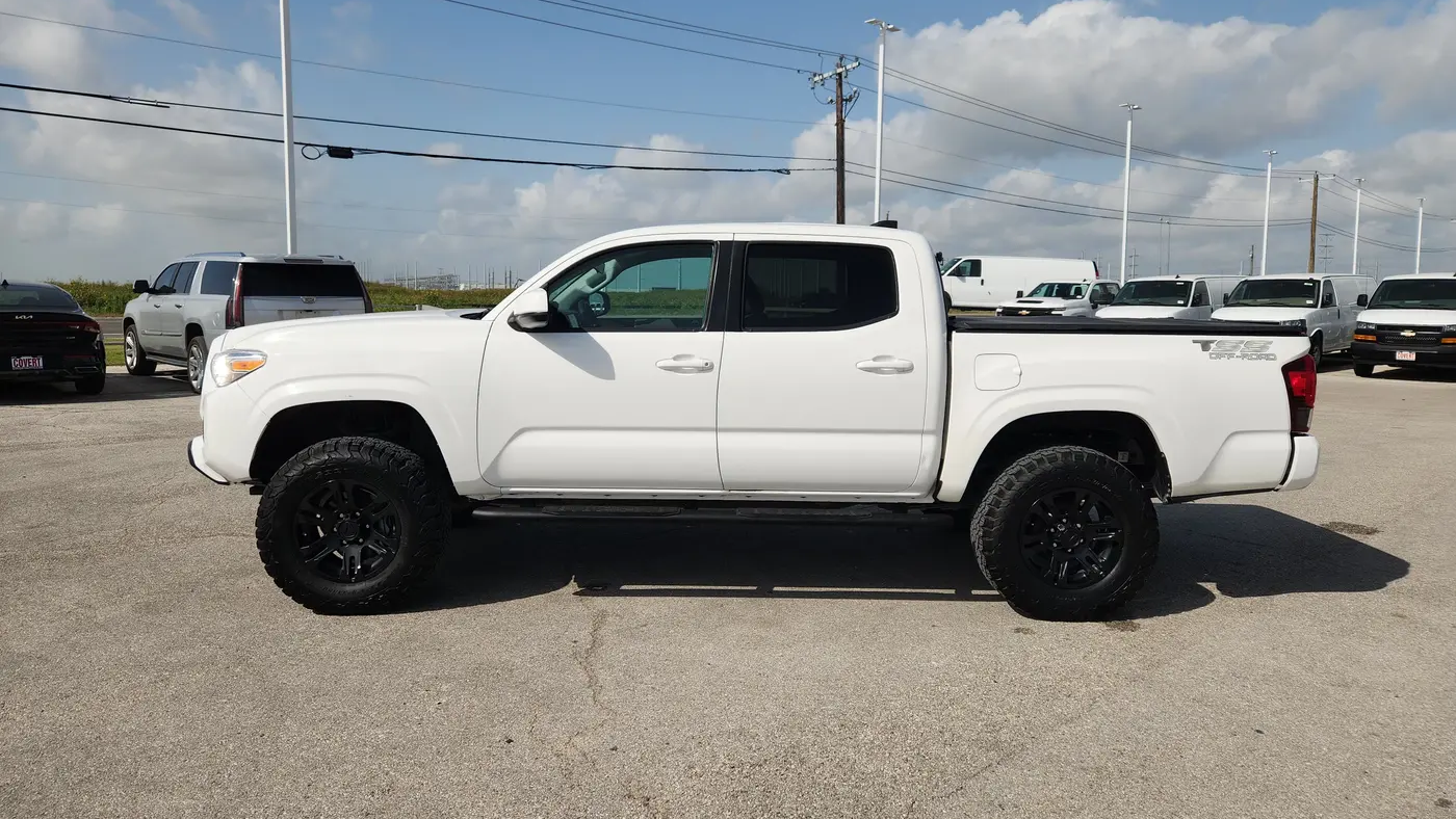 2022 Toyota Tacoma SR