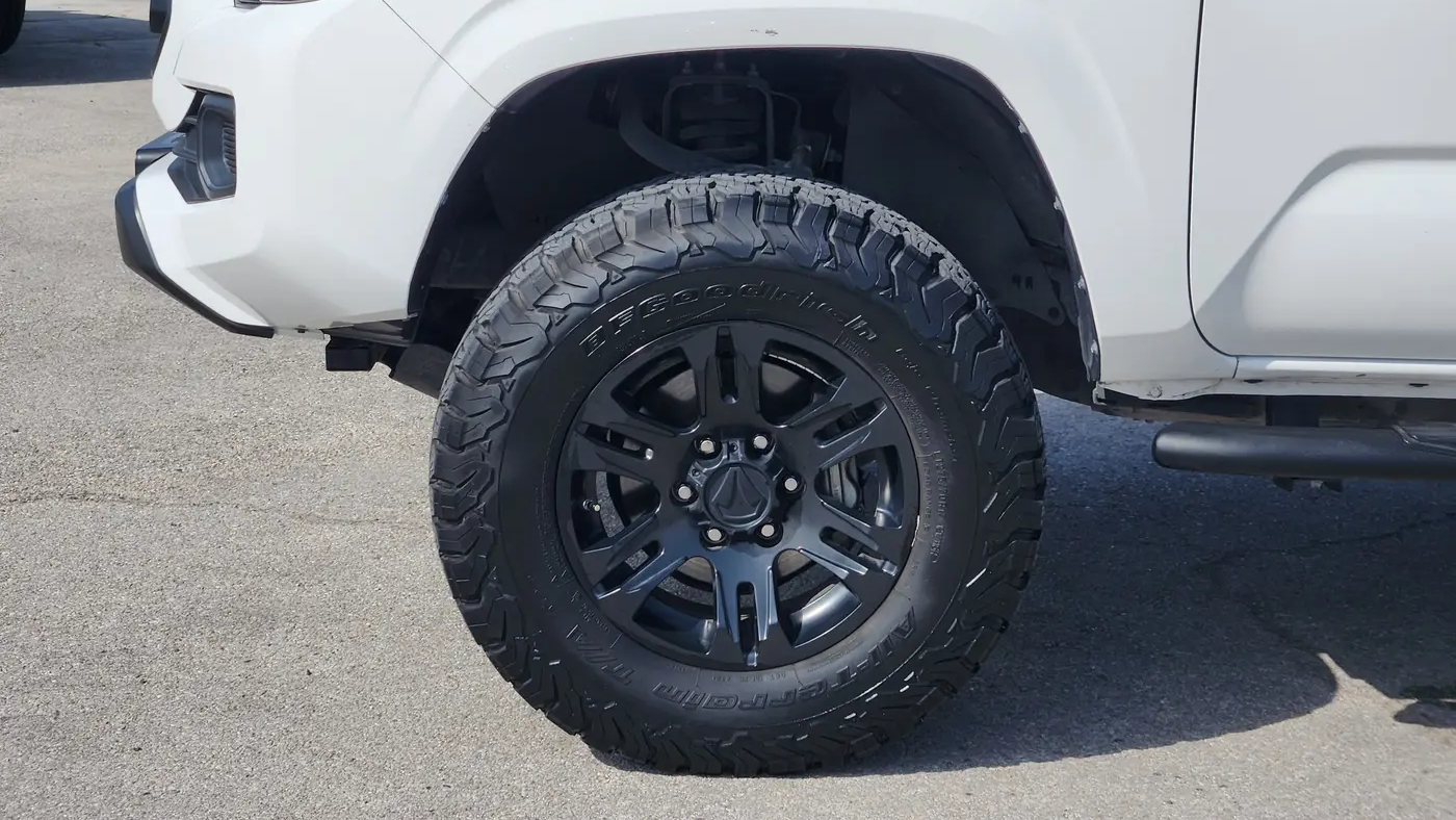 2022 Toyota Tacoma SR