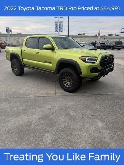 Photo of a 2022 Toyota Tacoma 4X4 TRD Pro 4DR Double Cab 5.0 FT SB 6M for sale
