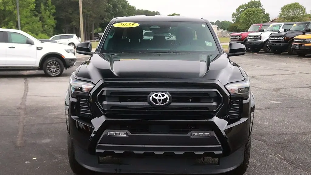 2025 Toyota Tacoma SR5