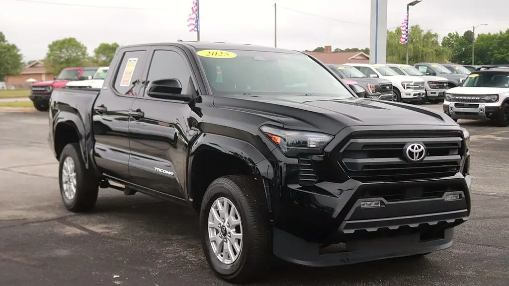 2025 Toyota Tacoma SR5