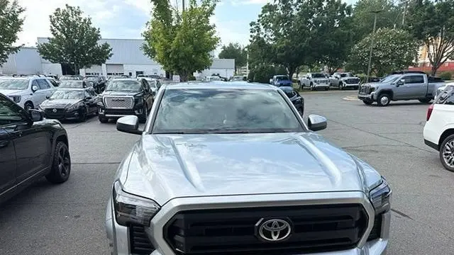 2025 Toyota Tacoma SR5